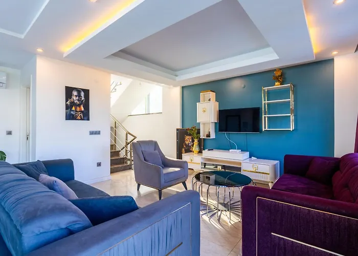 Luxury אלאניה